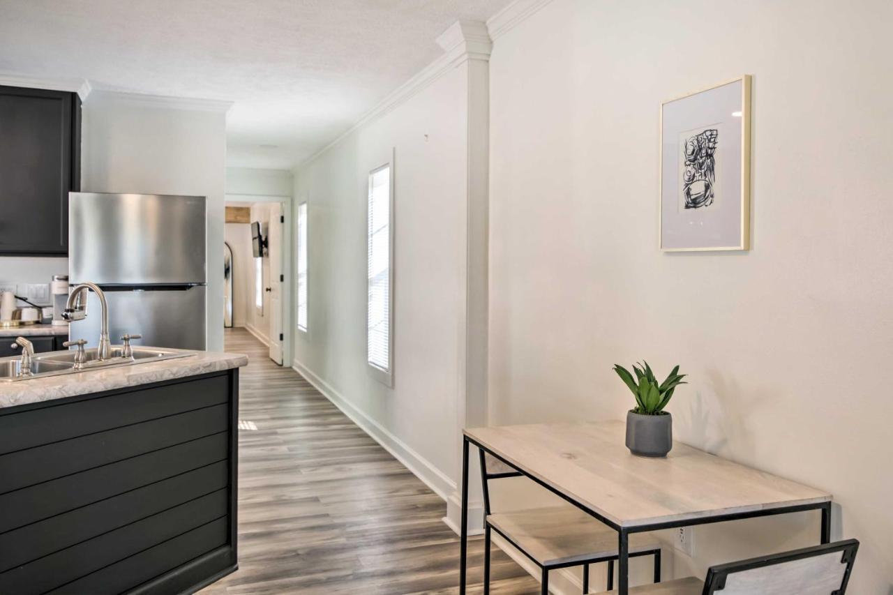 Chic Retreat With Grill, 2 Mi To Msu!