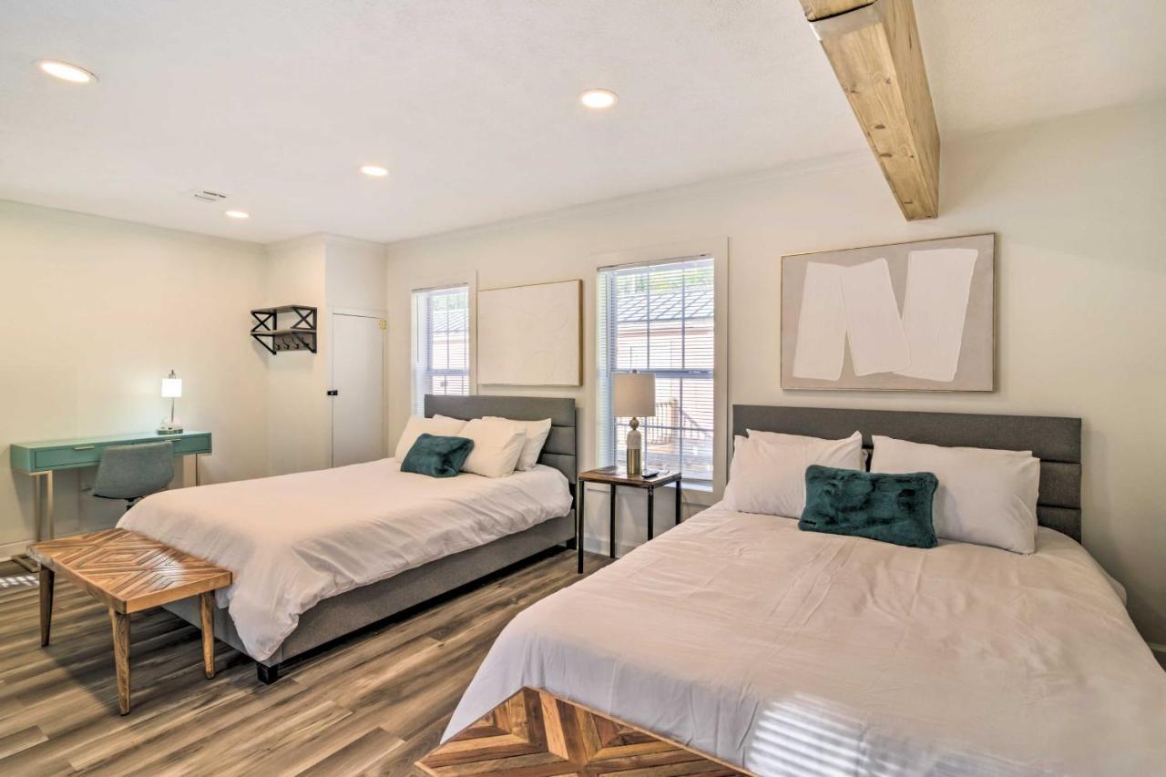 Chic Retreat With Grill, 2 Mi To Msu!